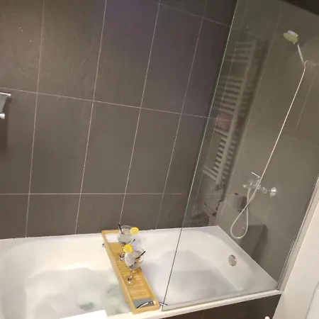 Kuqueta, Castell-Platja d’Aro