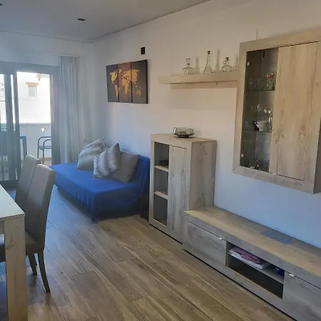 Kuqueta, Holiday home